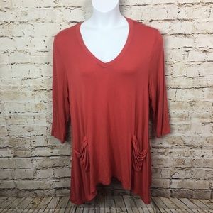 ❌SOLD❌LOGO Lori Goldstein V-neck Tunic Top